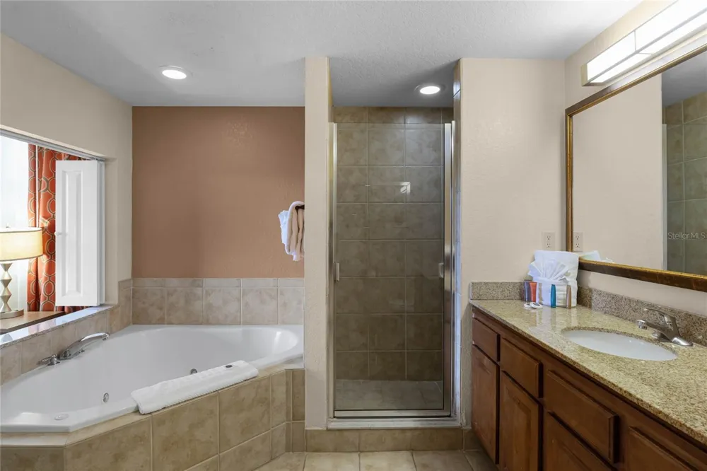 12527 FLORIDAYS RESORT DRIVE #512E Orlando, FL 32821