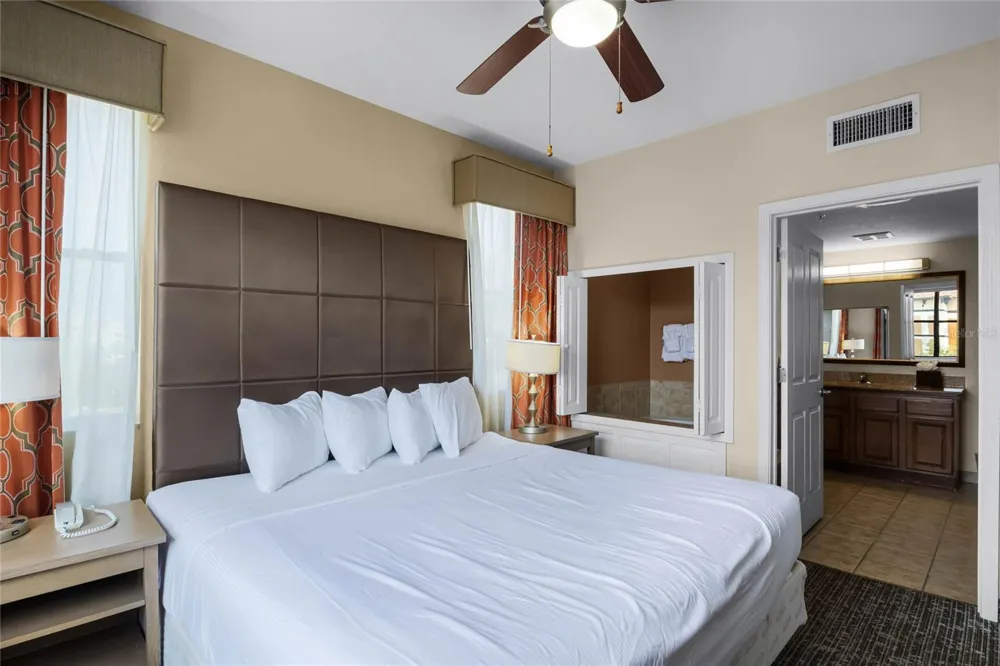12527 FLORIDAYS RESORT DRIVE #512E Orlando, FL 32821
