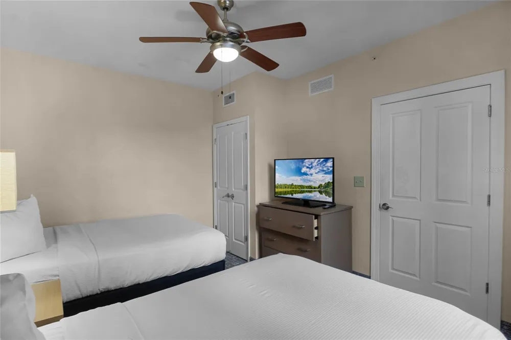 12527 FLORIDAYS RESORT DRIVE #512E Orlando, FL 32821