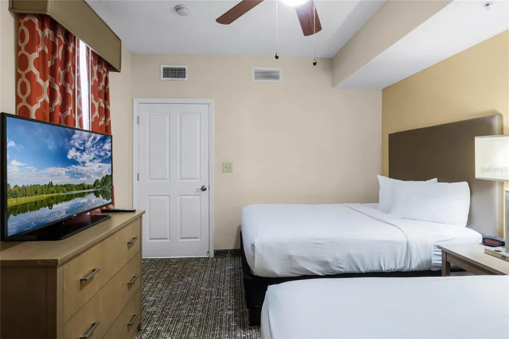 12527 FLORIDAYS RESORT DRIVE #512E Orlando, FL 32821
