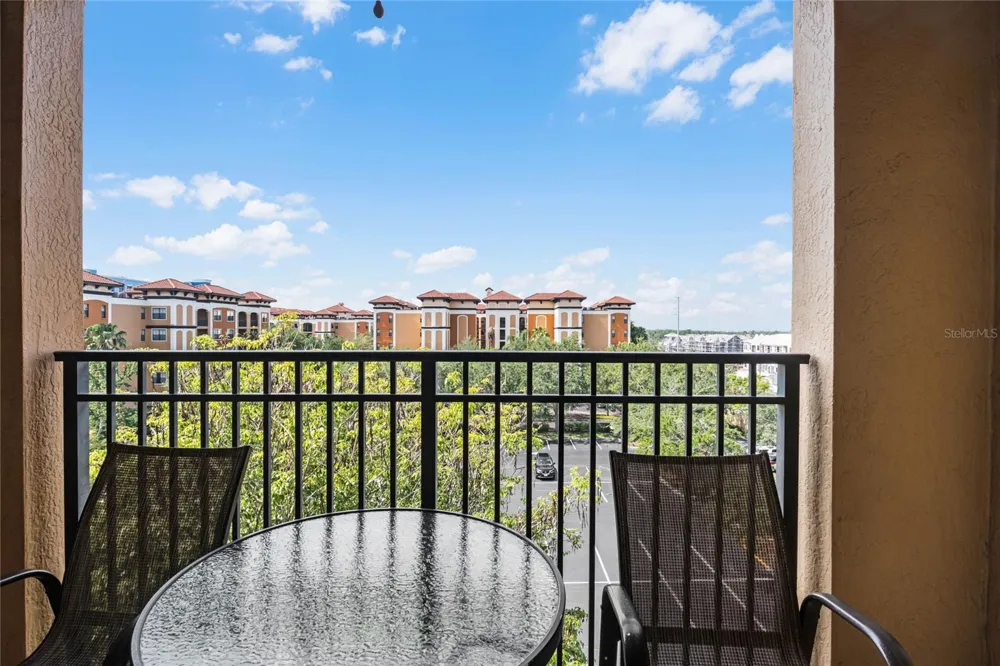 12527 FLORIDAYS RESORT DRIVE #512E Orlando, FL 32821
