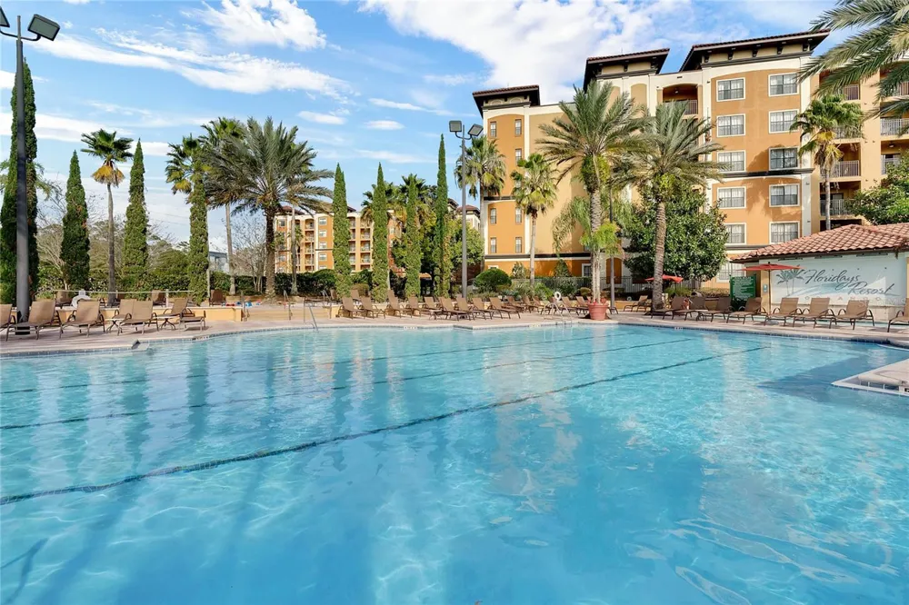 12527 FLORIDAYS RESORT DRIVE #512E Orlando, FL 32821