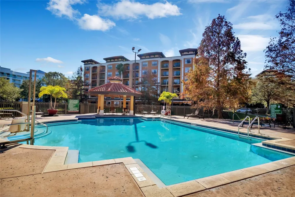 12527 FLORIDAYS RESORT DRIVE #512E Orlando, FL 32821