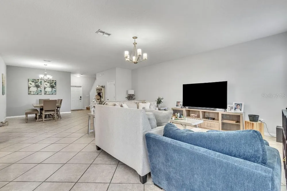 3256 RODRICK CIRCLE Orlando, FL 32824