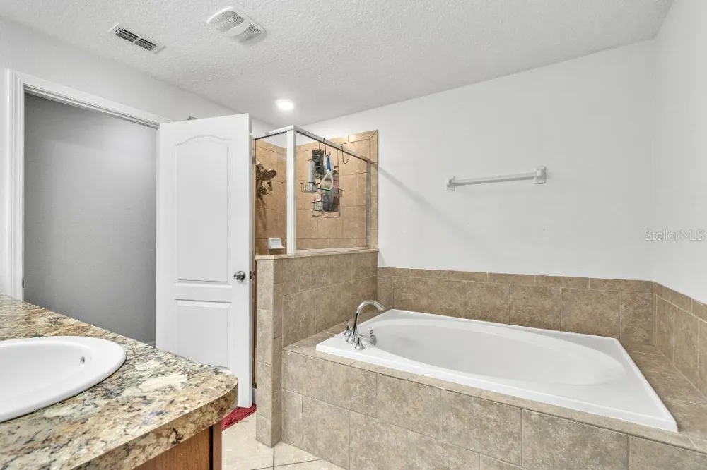 3256 RODRICK CIRCLE Orlando, FL 32824