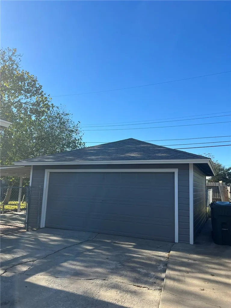 306 Circle Drive Corpus Christi, TX 78412