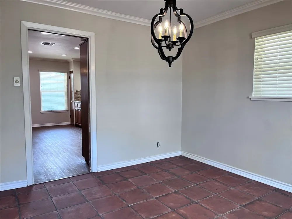 501 Dolphin Place Corpus Christi, TX 78411