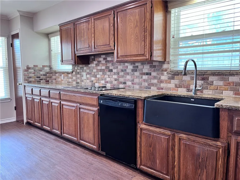 501 Dolphin Place Corpus Christi, TX 78411