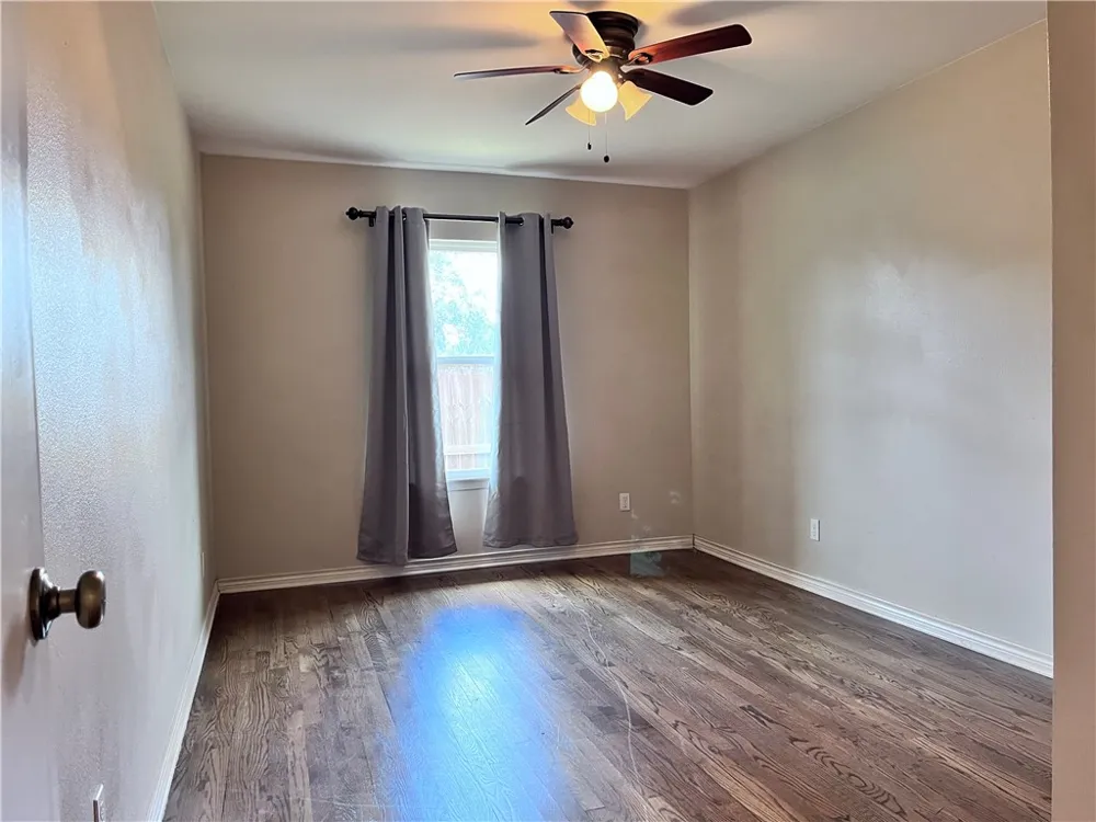 501 Dolphin Place Corpus Christi, TX 78411