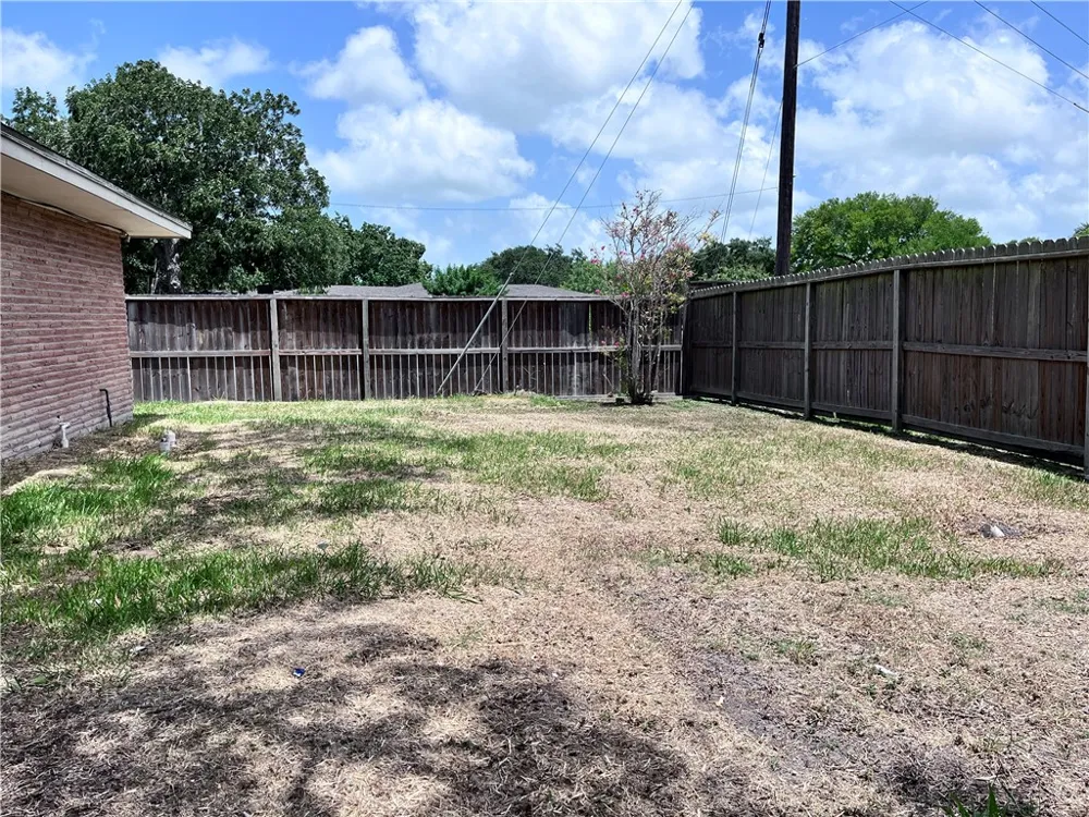 501 Dolphin Place Corpus Christi, TX 78411