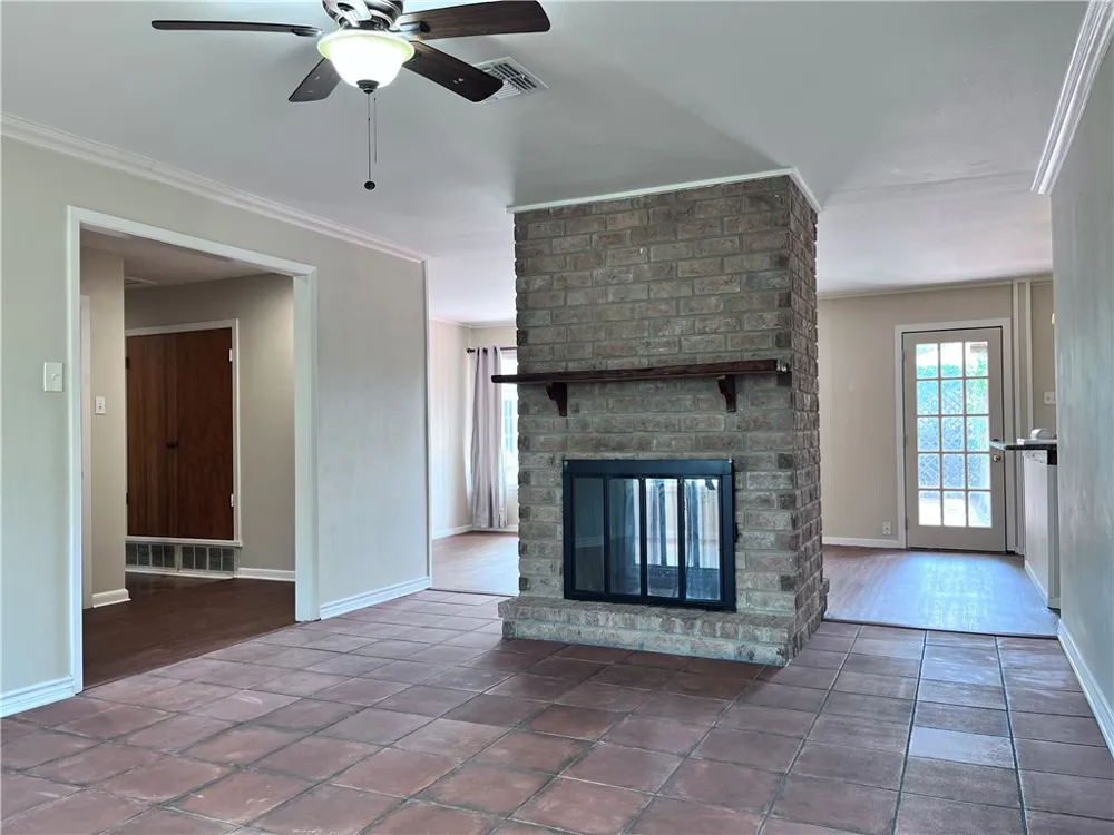 501 Dolphin Place Corpus Christi, TX 78411