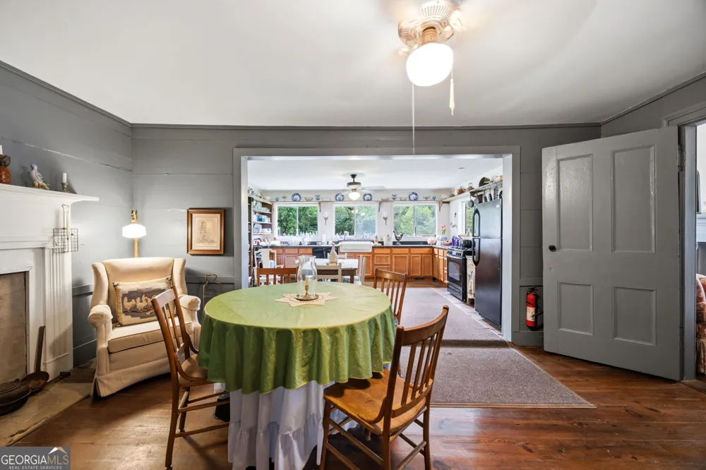 1880 Dames Ferry RD Forsyth, GA 31029