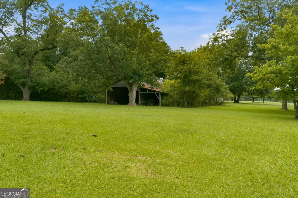 1880 Dames Ferry RD Forsyth, GA 31029