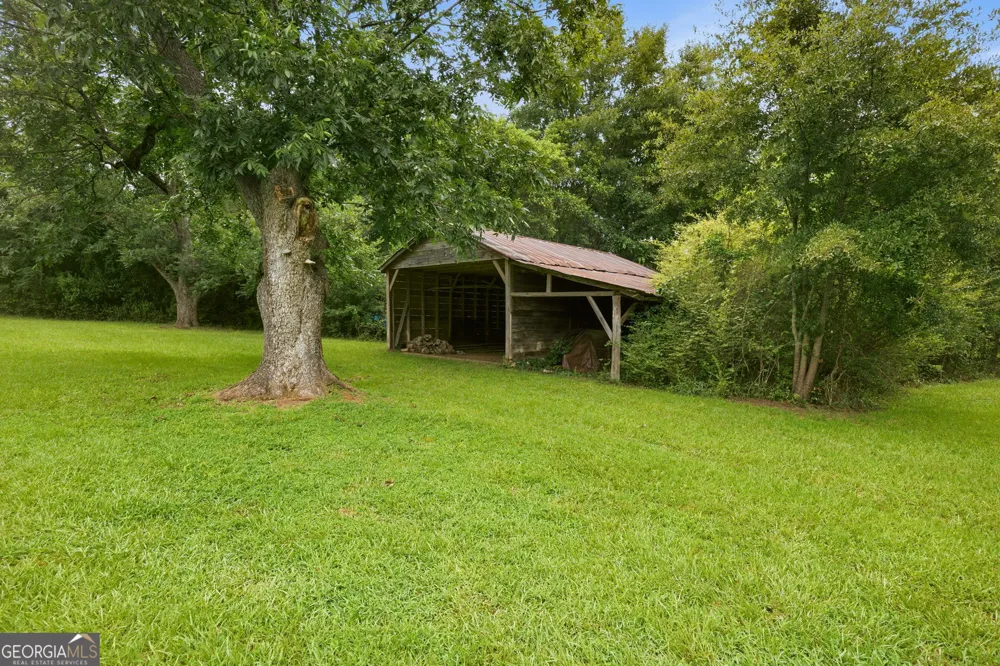 1880 Dames Ferry RD Forsyth, GA 31029