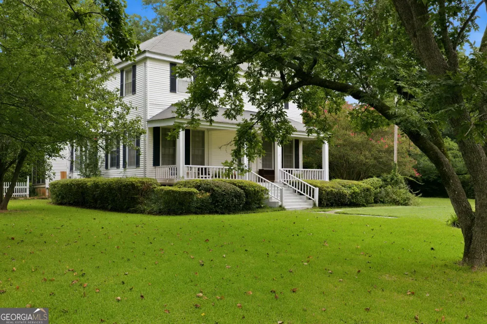 1880 Dames Ferry RD Forsyth, GA 31029