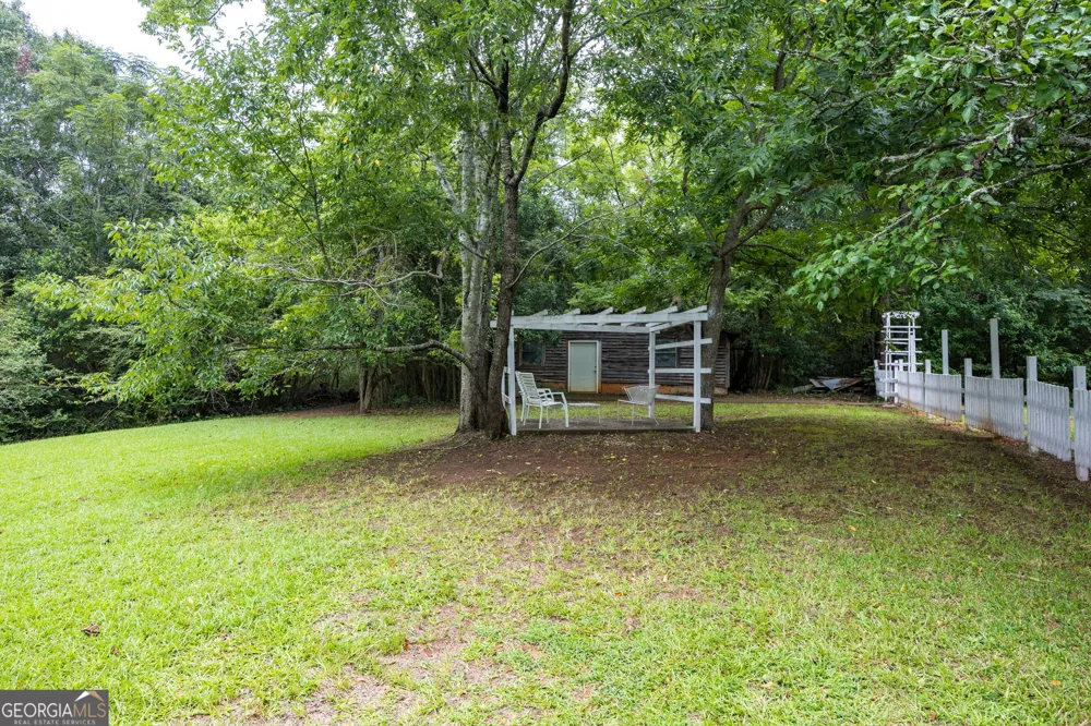 1880 Dames Ferry RD Forsyth, GA 31029