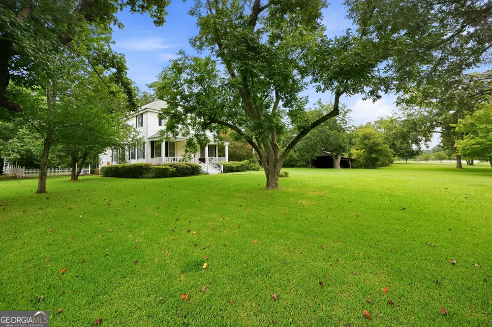 1880 Dames Ferry RD Forsyth, GA 31029