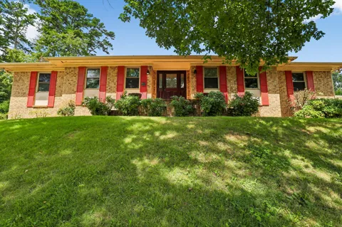 913 Belvoir Hills Circle
