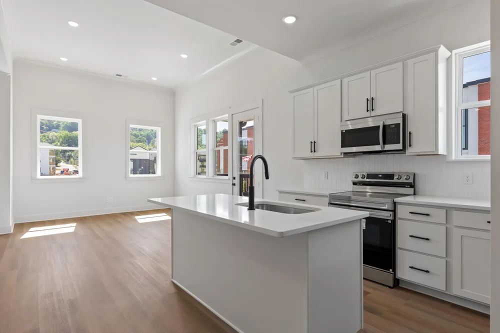 1776 S Watkins Street Chattanooga, TN 37404