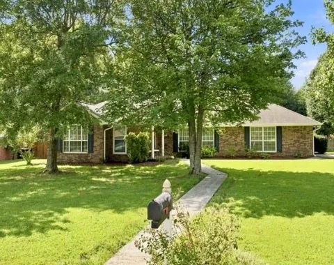 24 NW Boulder Drive