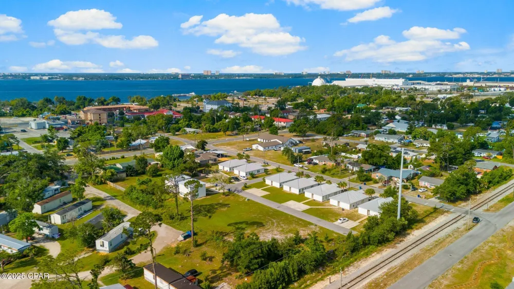 1918 Coach Scovel Way Panama City, FL 32405