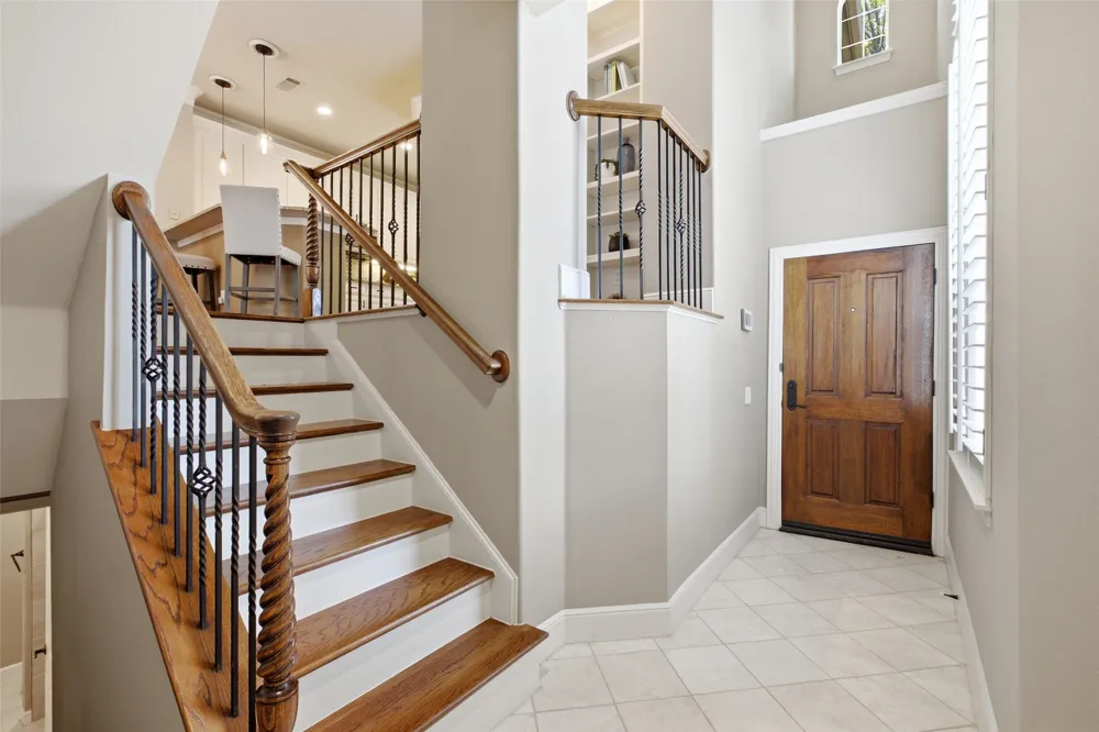 14891 Towne Lake Circle Addison, TX 75001