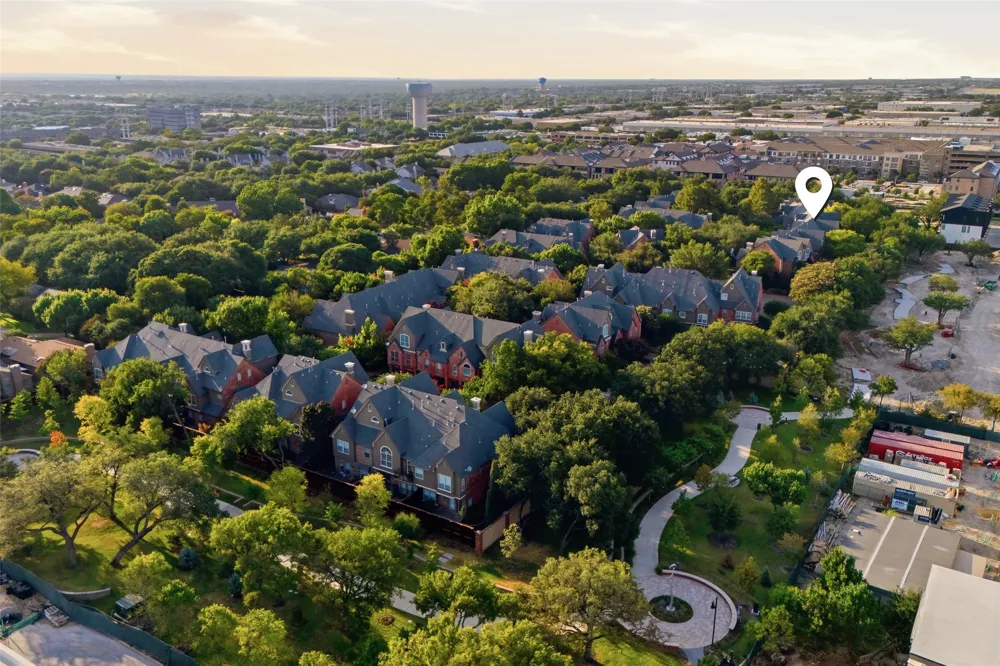 14891 Towne Lake Circle Addison, TX 75001