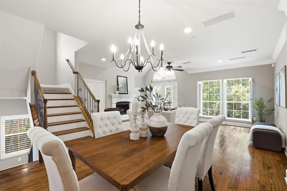 14891 Towne Lake Circle Addison, TX 75001