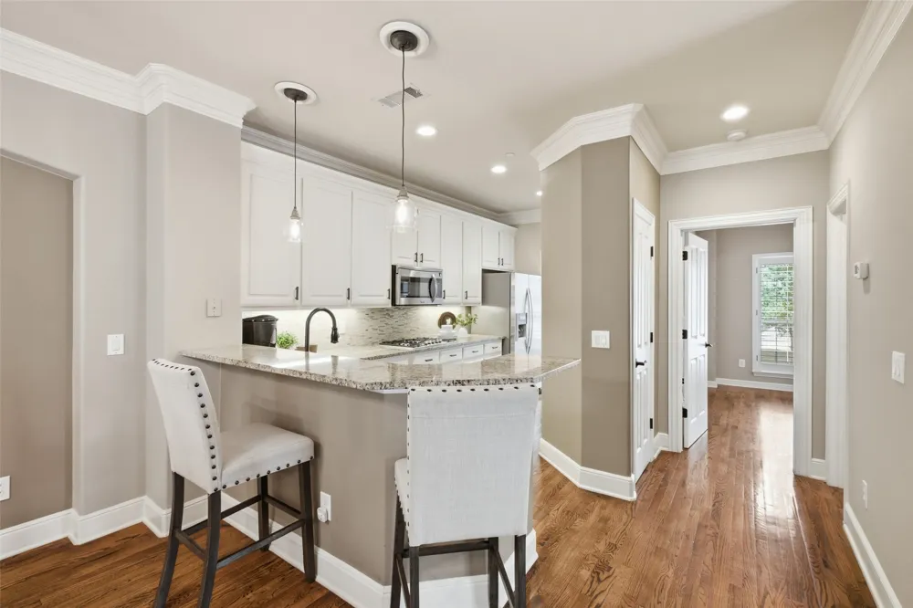 14891 Towne Lake Circle Addison, TX 75001