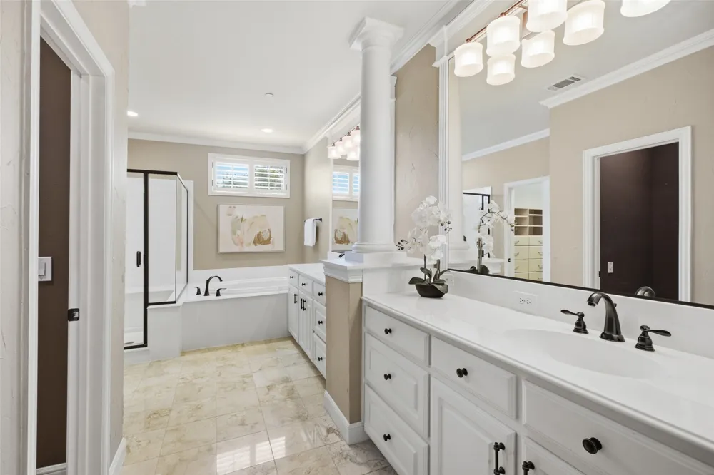 14891 Towne Lake Circle Addison, TX 75001