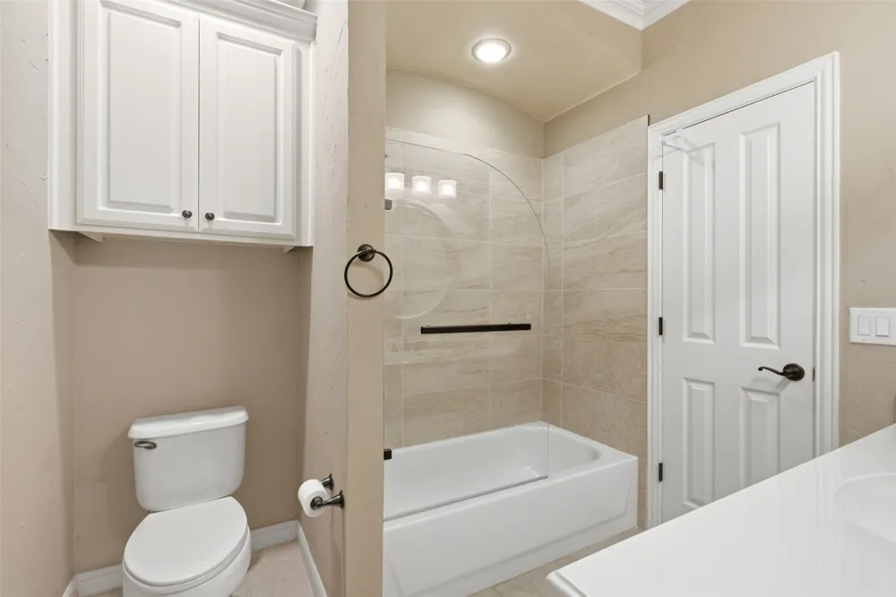 14891 Towne Lake Circle Addison, TX 75001