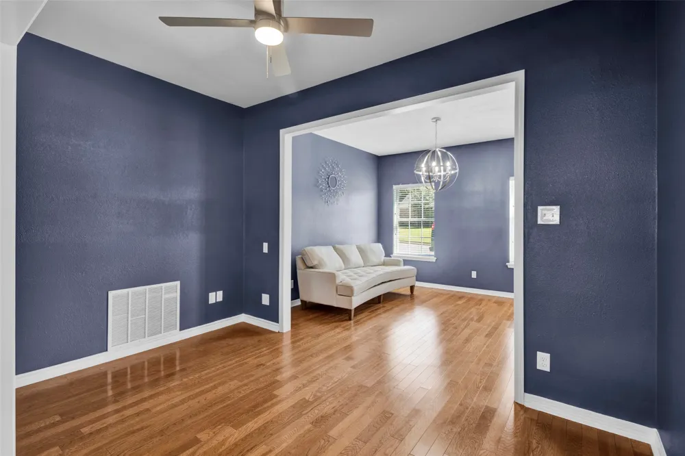 204 Millpond Drive Longview, TX 75604