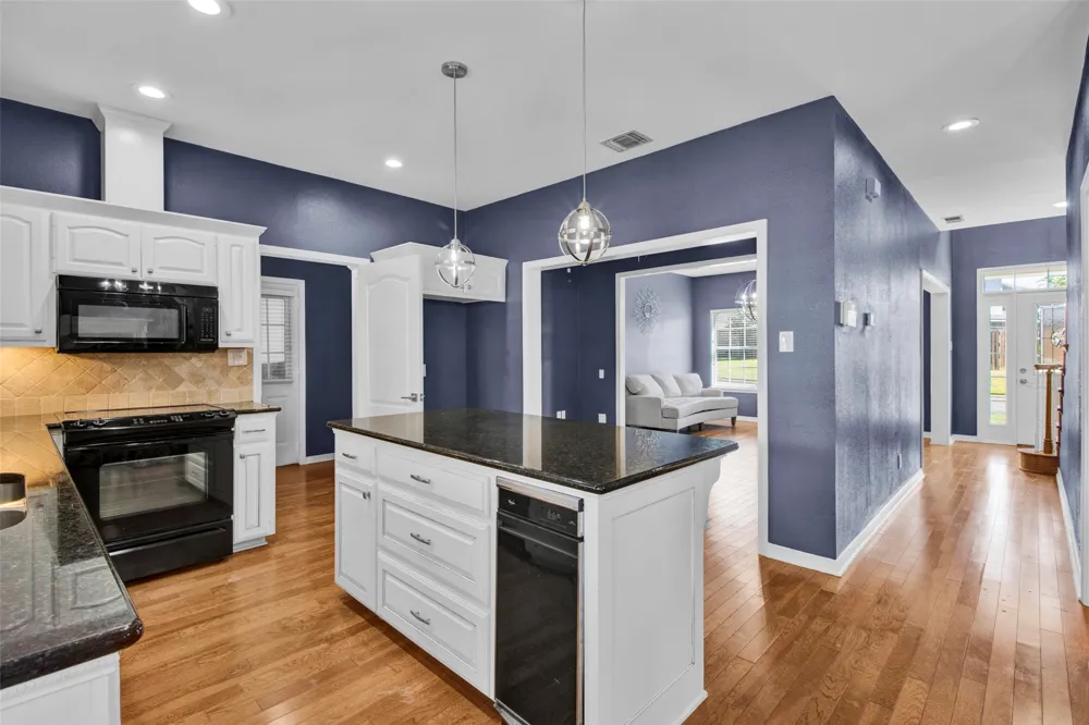 204 Millpond Drive Longview, TX 75604