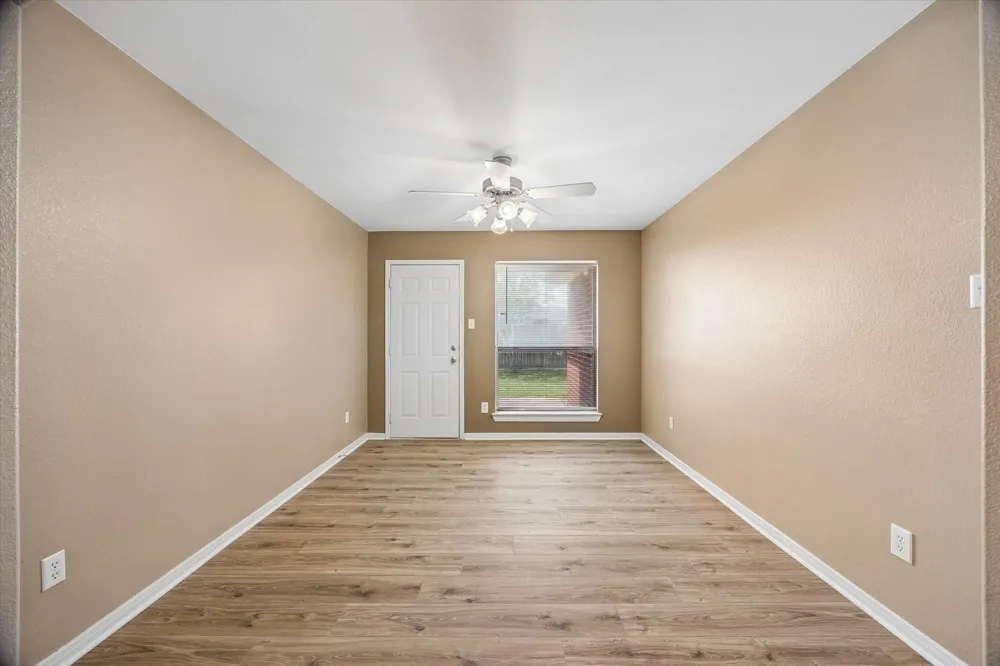 4341 Country Club Drive Dickinson, TX 77539