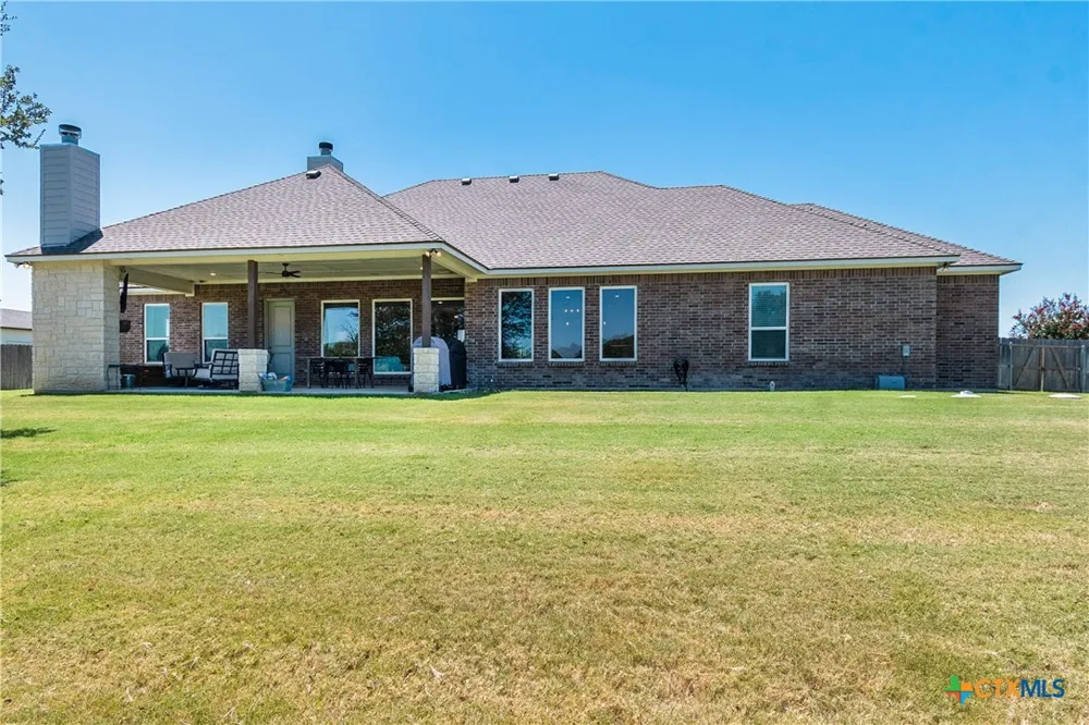 502 Bending Branch Belton, TX 76513