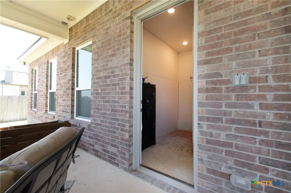 502 Bending Branch Belton, TX 76513
