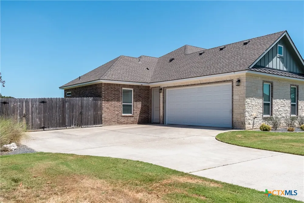 502 Bending Branch Belton, TX 76513