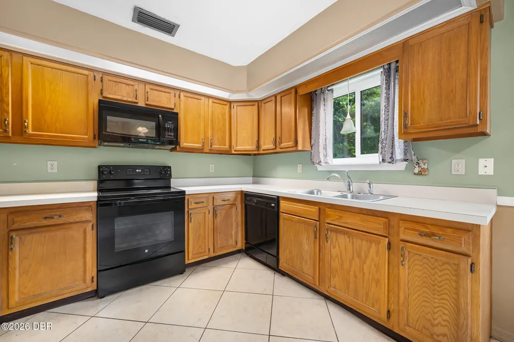 99 Old Barn Trail Ormond Beach, FL 32174