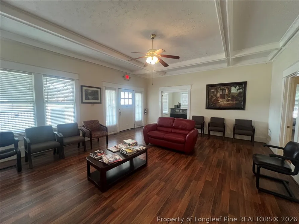 512 Sunset Avenue Clinton, NC 28303
