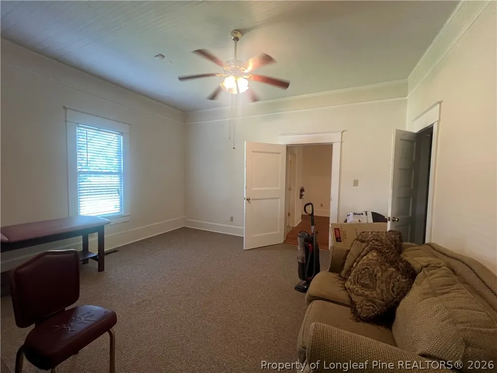 512 Sunset Avenue Clinton, NC 28303