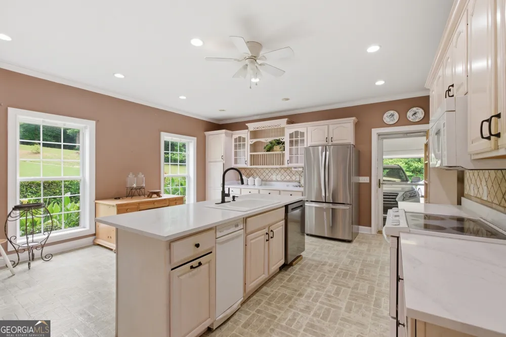 315 Duncan Bridge LN Cornelia, GA 30531