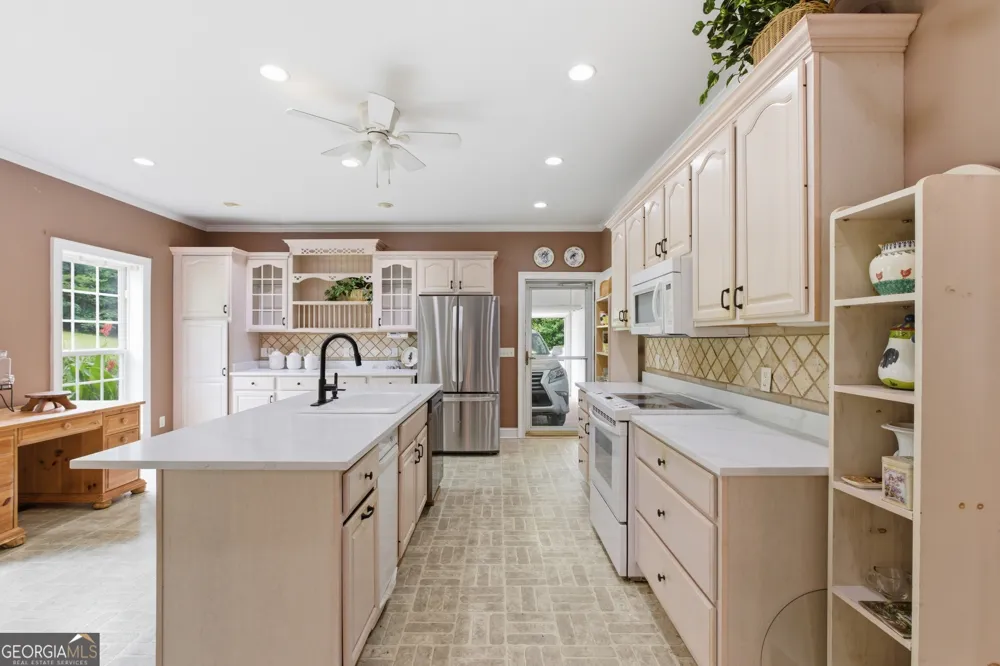 315 Duncan Bridge LN Cornelia, GA 30531
