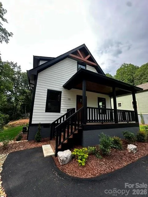 310 Ninth Street Black Mountain, NC 28711