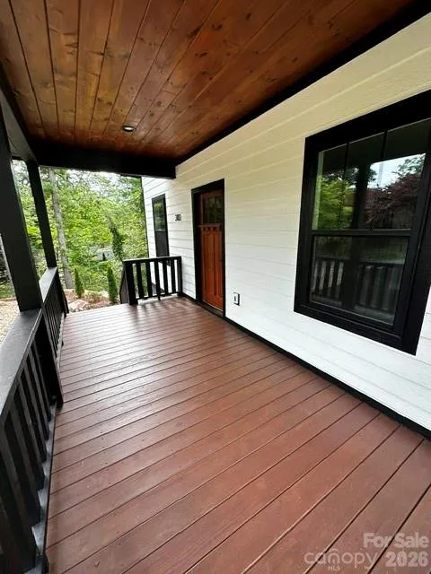 310 Ninth Street Black Mountain, NC 28711