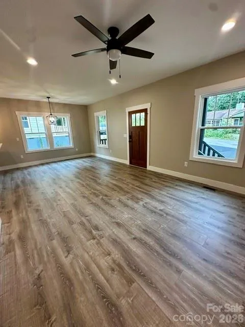 310 Ninth Street Black Mountain, NC 28711