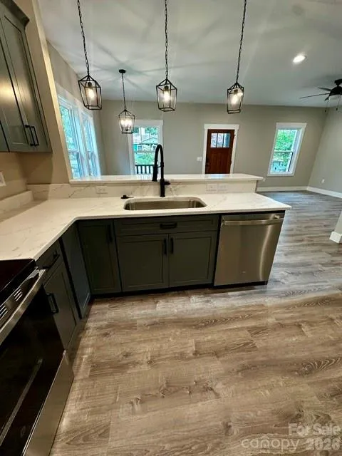 310 Ninth Street Black Mountain, NC 28711