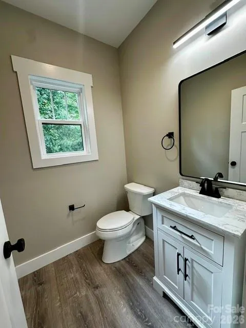 310 Ninth Street Black Mountain, NC 28711