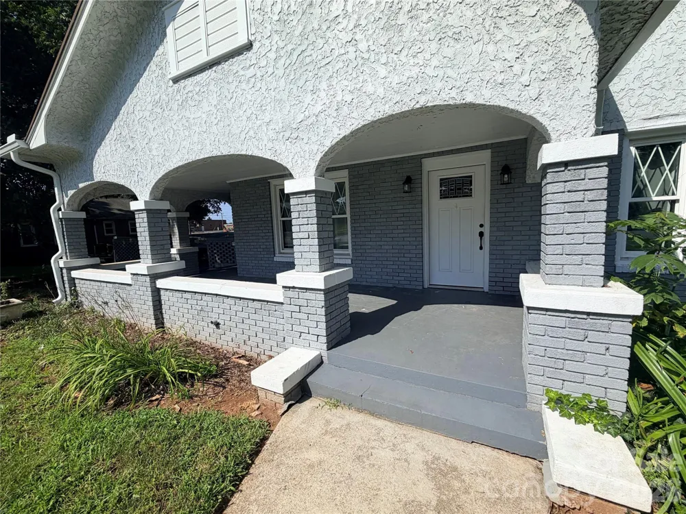 2709 Main Avenue Newton, NC 28658