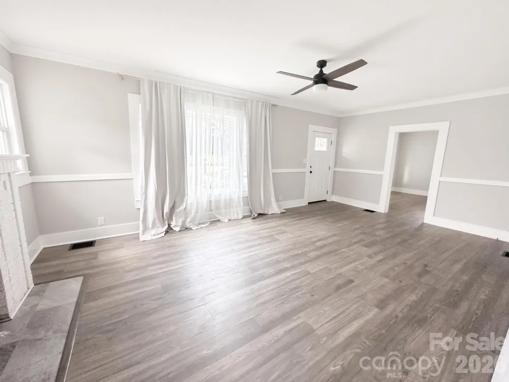 2709 Main Avenue Newton, NC 28658