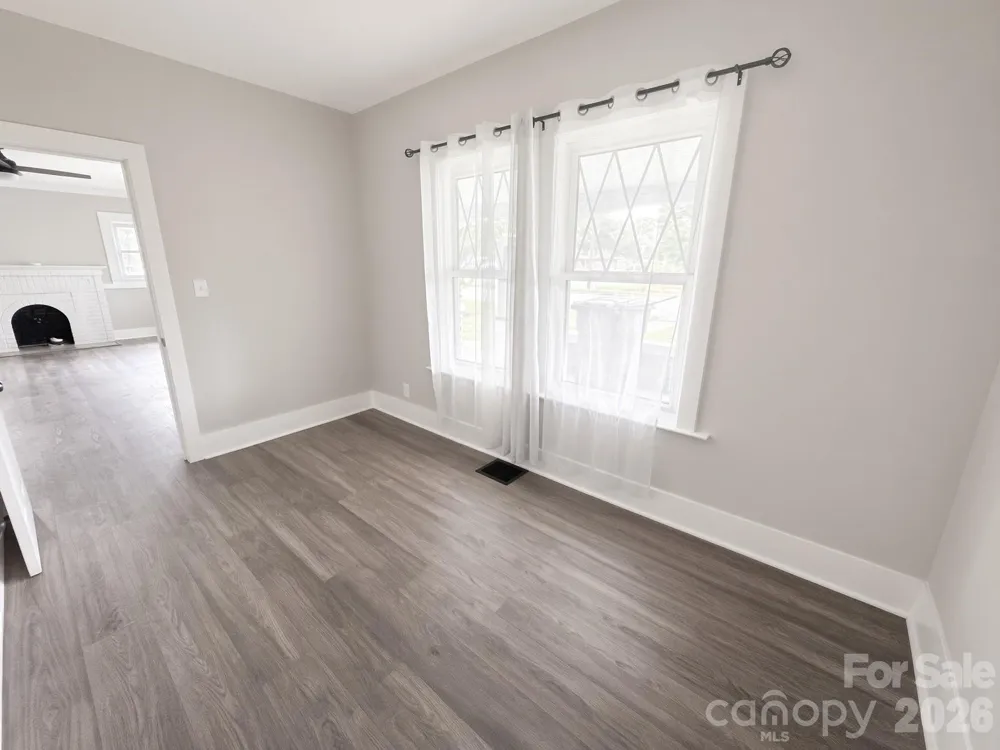 2709 Main Avenue Newton, NC 28658
